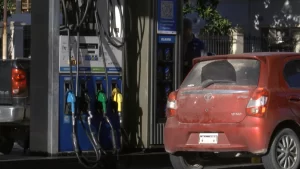 Vuelven a subir las naftas: de cuánto será el incremento y desde cuándo