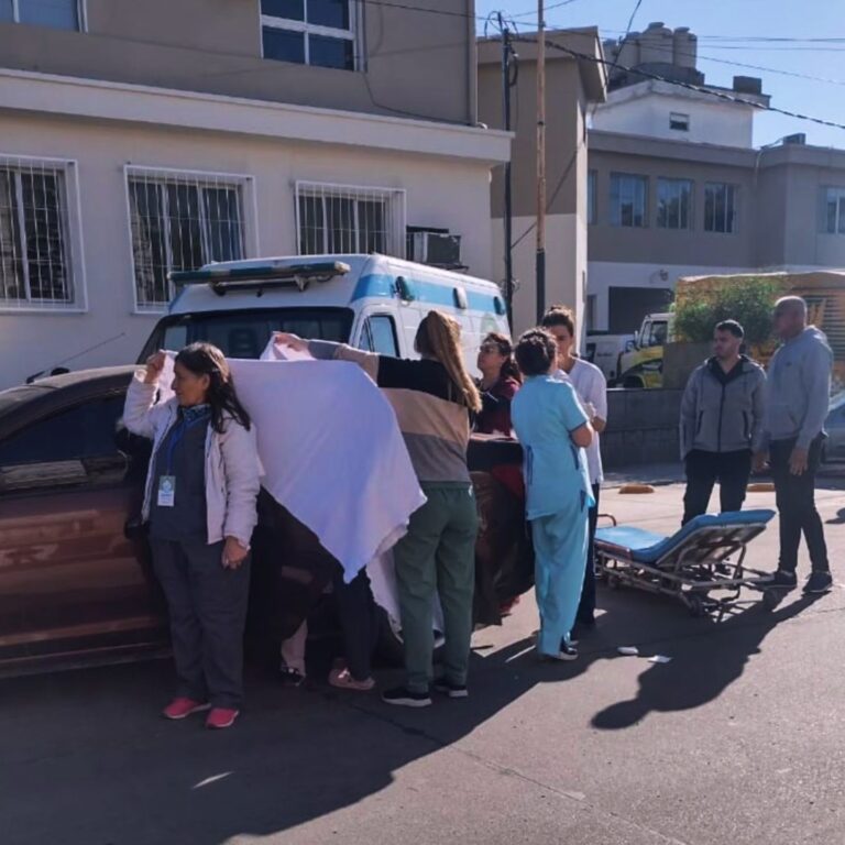 Una mujer dio a luz en un auto frente al hospital San Roque de Paraná