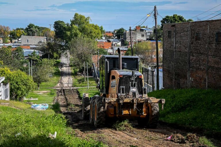 La Municipalidad realiza trabajos de recuperación en calles del barrio San Agustín