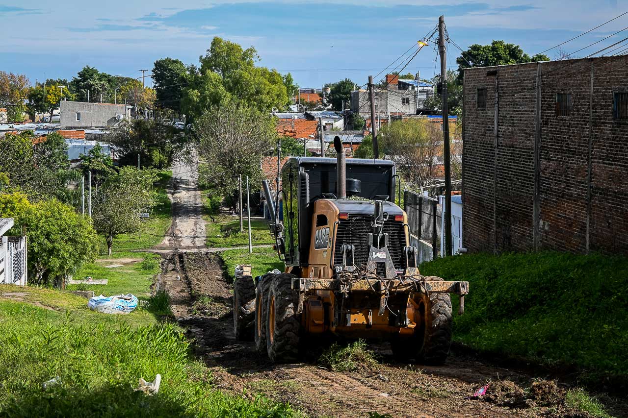 La Municipalidad realiza trabajos de recuperación en calles del barrio San Agustín