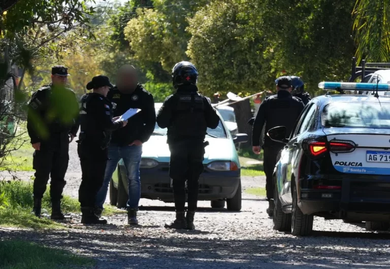 Amenazas escolares en Santa Fe: se entregó la primera notificación de cobro por más de $6 millones