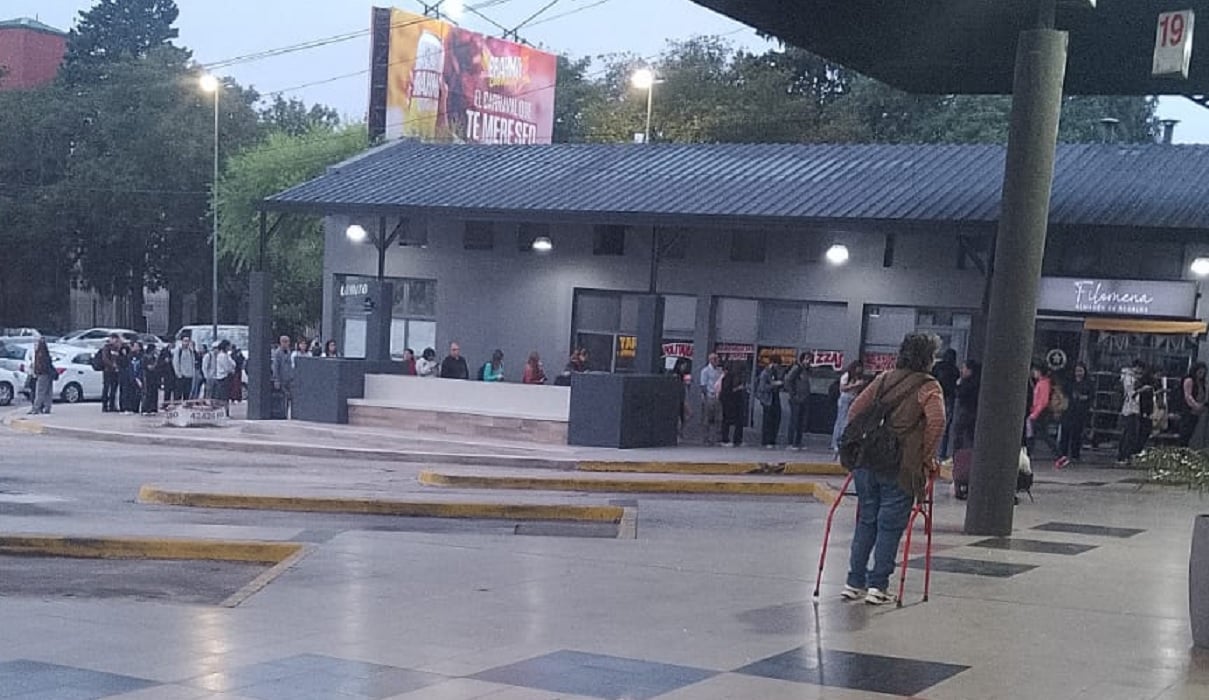 Se levantó el paro de UTA en la Terminal de Paraná