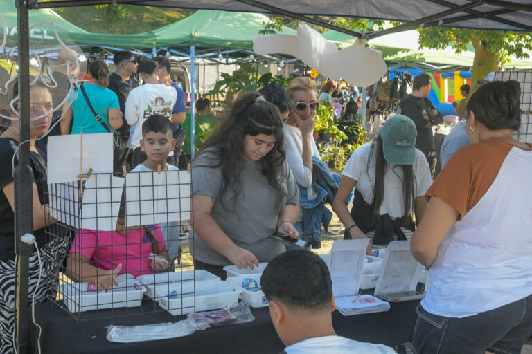 Amplia agenda de ferias y propuestas por el Día del Trabajador en Paraná
