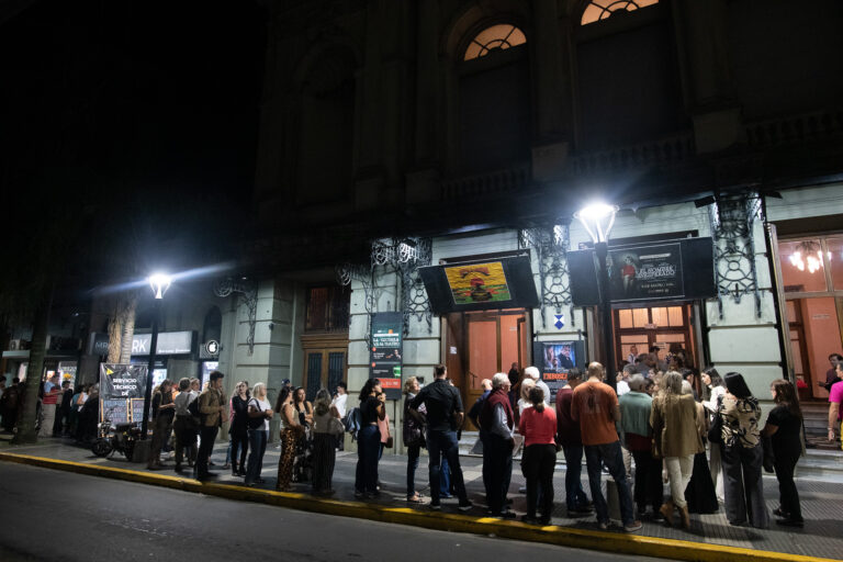 Paraná disfrutó de la proyección de la película “Emboscada”