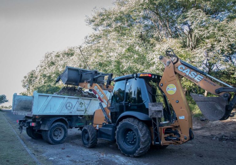 Paraná intensifica la limpieza y erradicación de mini basurales en el Parque Varisco