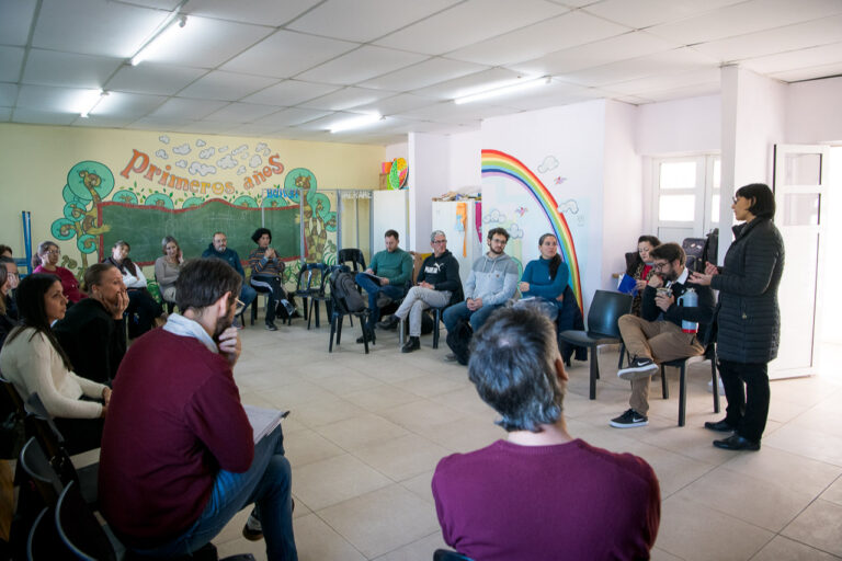La Municipalidad junto a instituciones abordan la salud mental de adolescentes y jóvenes