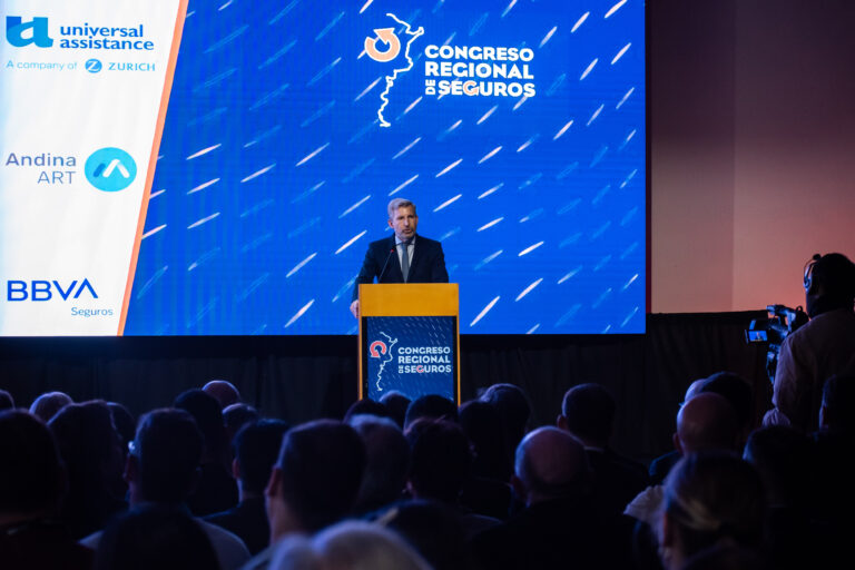 Frigerio participó del Congreso Regional de Seguros y destacó el rol del sector en el desarrollo productivo