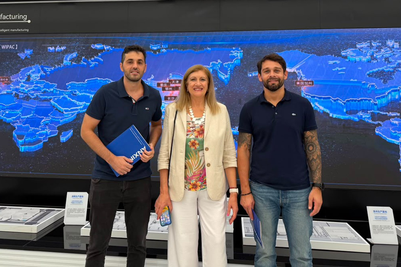 Romero visitó en China una empresa líder en gestión energética e infraestructura urbana inteligente