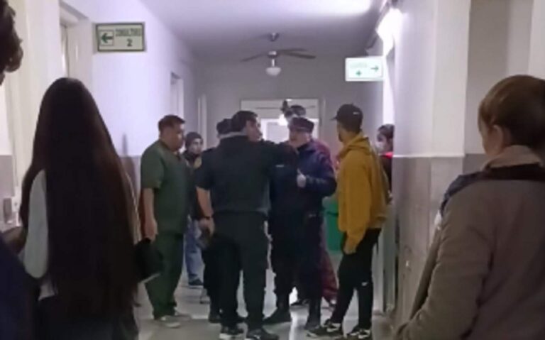 Tensión y gritos en el Hospital de Villaguay tras la muerte de un bebé