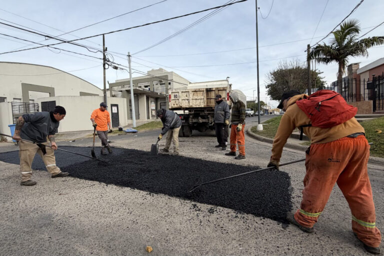 Calle a Calle: el Municipio realiza recomposición vial en barrio La Milagrosa