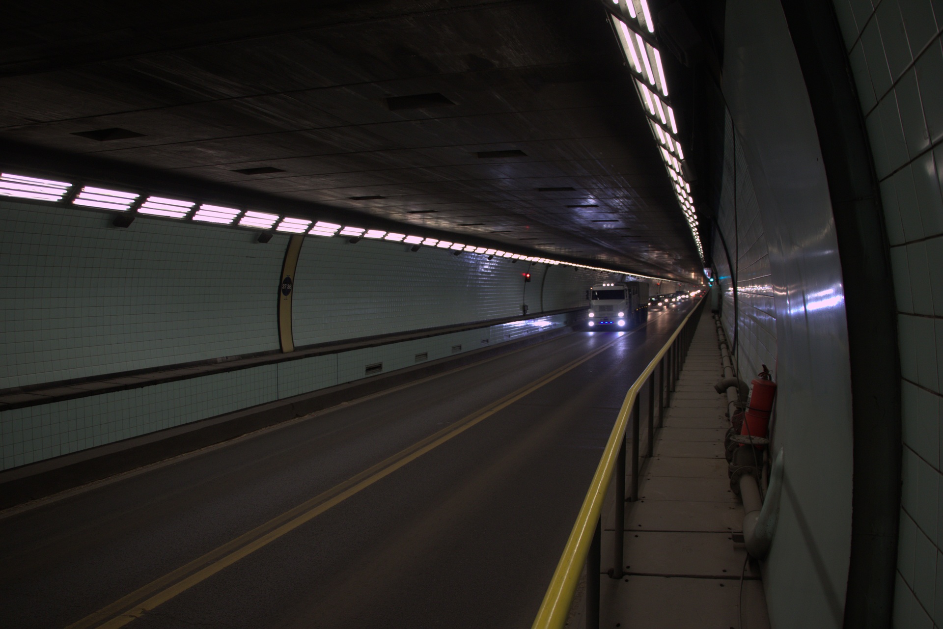 El Túnel Subfluvial refuerza los controles al transporte de cargas