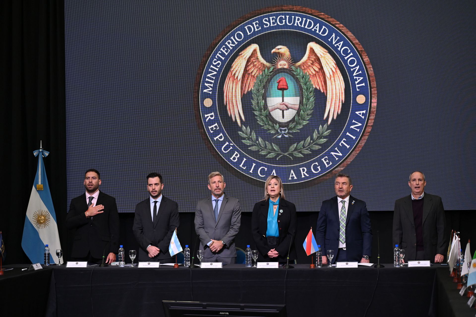 Frigerio encabezó la apertura del Consejo Federal de Seguridad Interior que sesionó en Entre Ríos