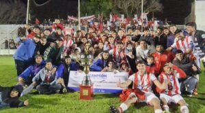 Atlético Paraná venció 2-1 a Patronato y se quedó con la Copa Túnel Subfluvial 2026