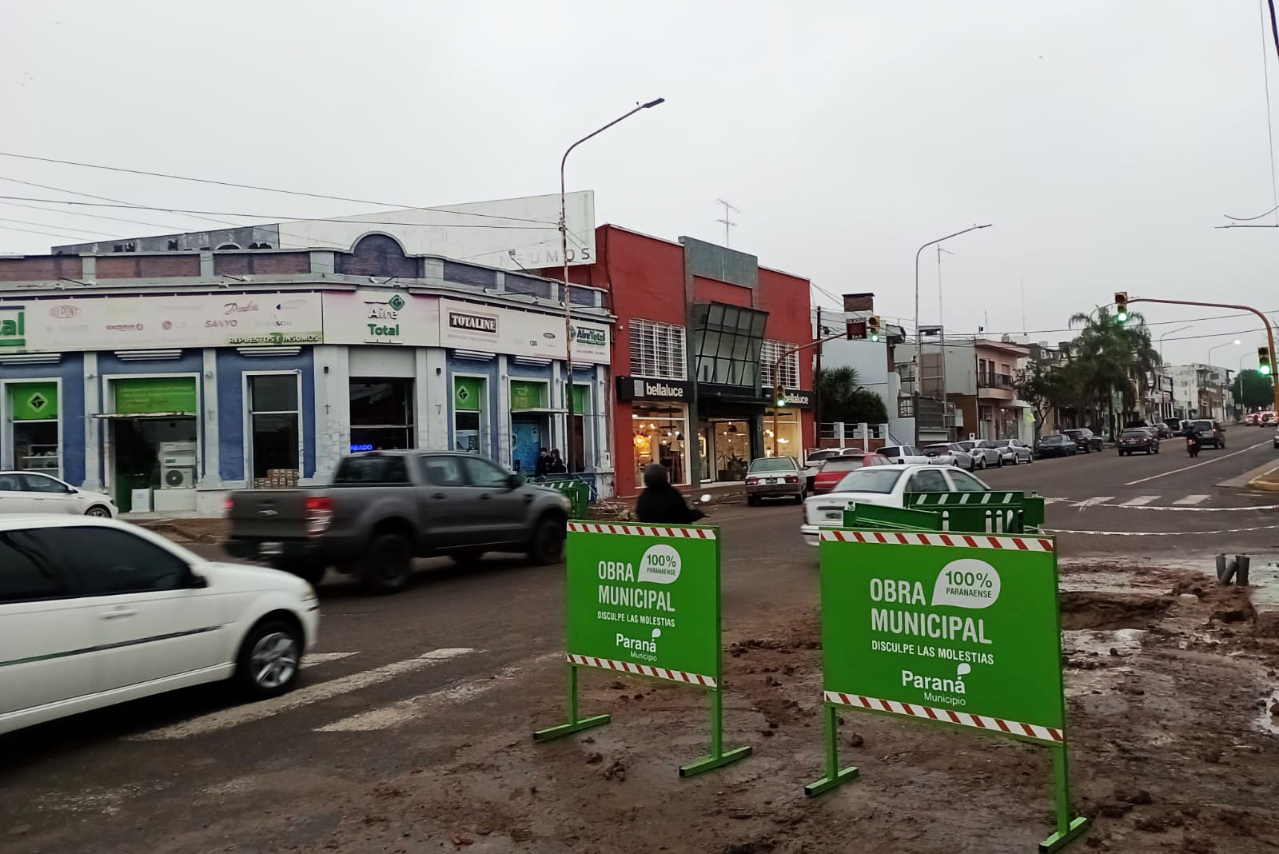 Plan de obras para habilitar una nueva red de distribución de agua potable en avenida Almafuerte