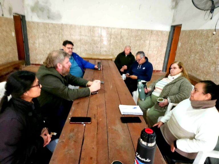 Germán López Segura se reunió con vecinales, clubes y asociaciones para acompañar gestiones y fortalecer el desarrollo social en Paraná