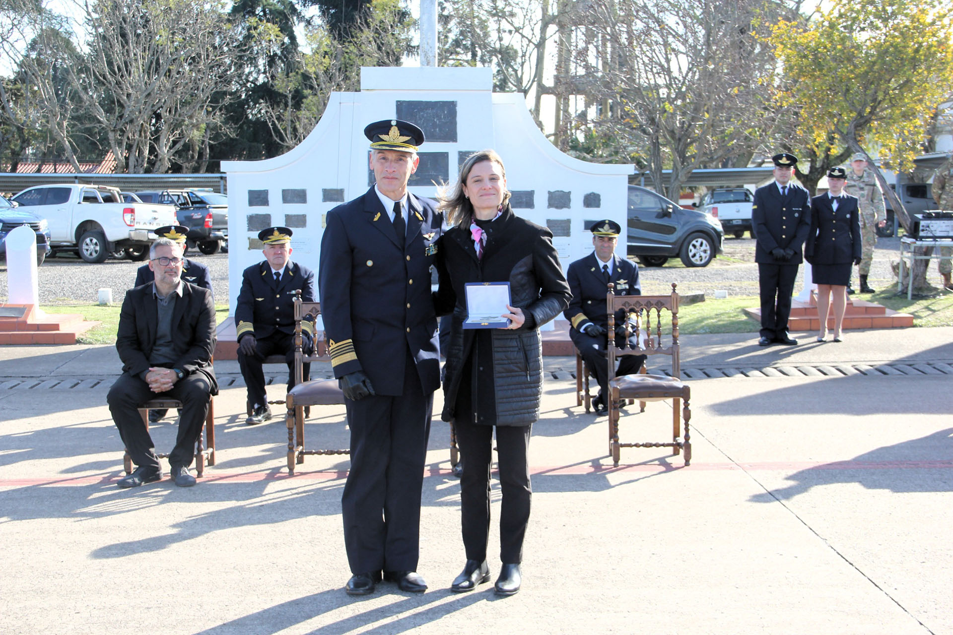 El hospital San Martín de Paraná fue distinguido por la Fuerza Aérea