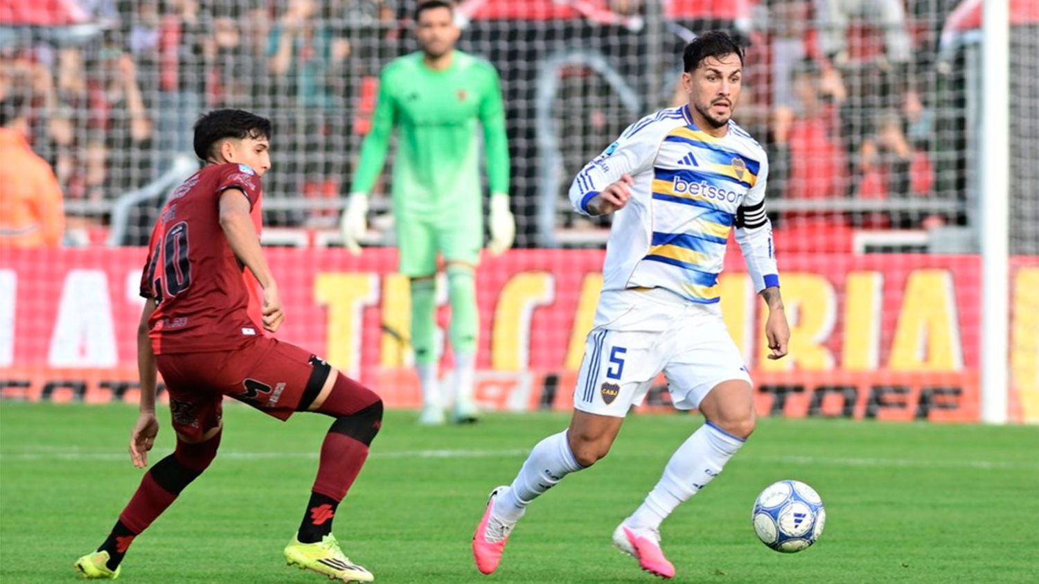 Boca lo ganaba, Newell’s lo remontó y Velasco selló el empate en Rosario