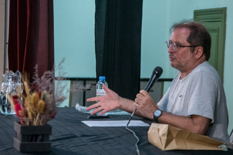Martín Kohan: “Todo lo que invite a leer y promueva la lectura es bienvenido”