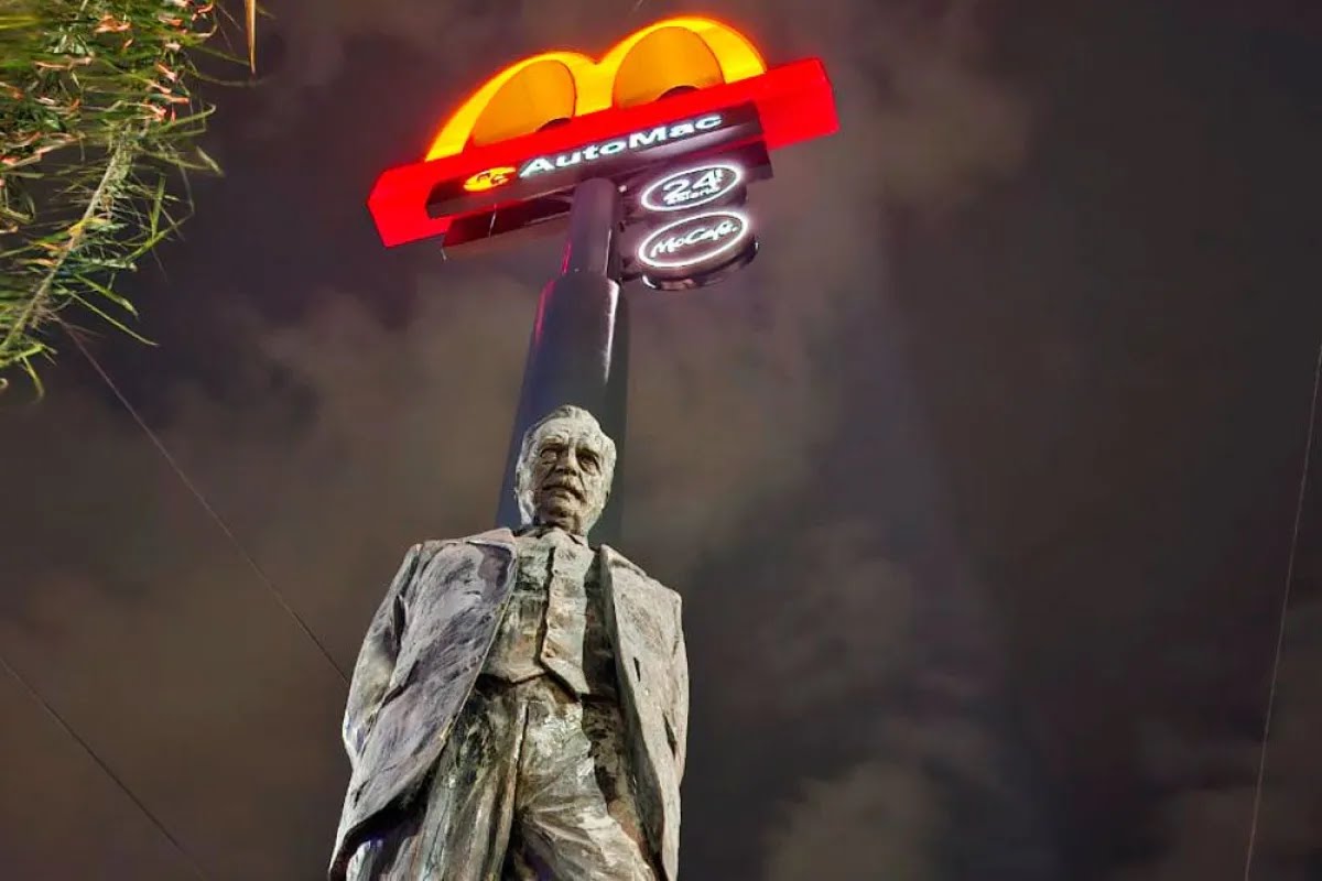 Paraná: El busto de Alfonsín será reubicado en Plaza San Miguel