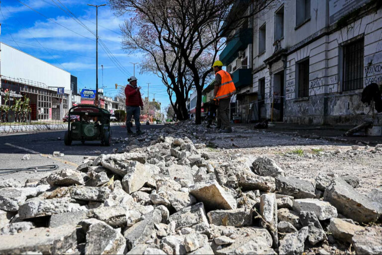 La Municipalidad avanza en la obra de reconfiguración de 25 de Mayo