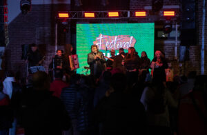 Música, arte y encuentro marcaron el aniversario de la reapertura del Juan L. Ortiz