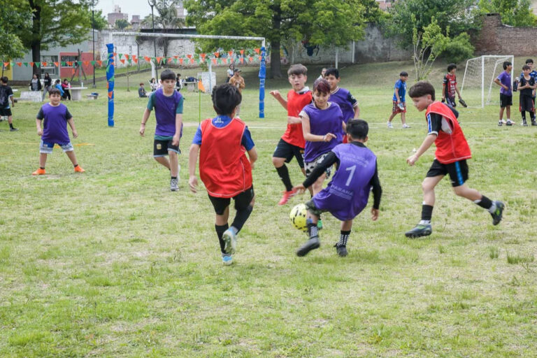 El fútbol tuvo su primera jornada en la Copa Mi Ciudad
