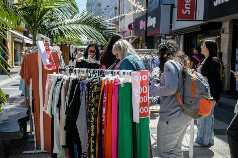 Invitan a disfrutar de una tarde de compras, cultura y actividades para toda la familia