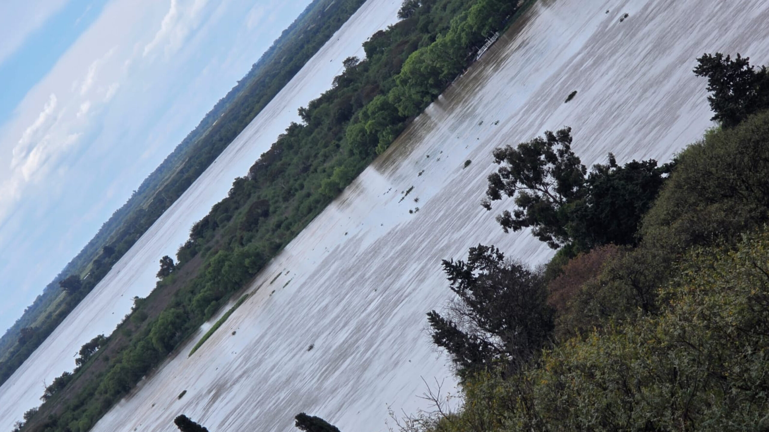 El río Paraná crece y se ubica en 4,21 metros en la capital entrerriana: a cuánto está de la altura de alerta