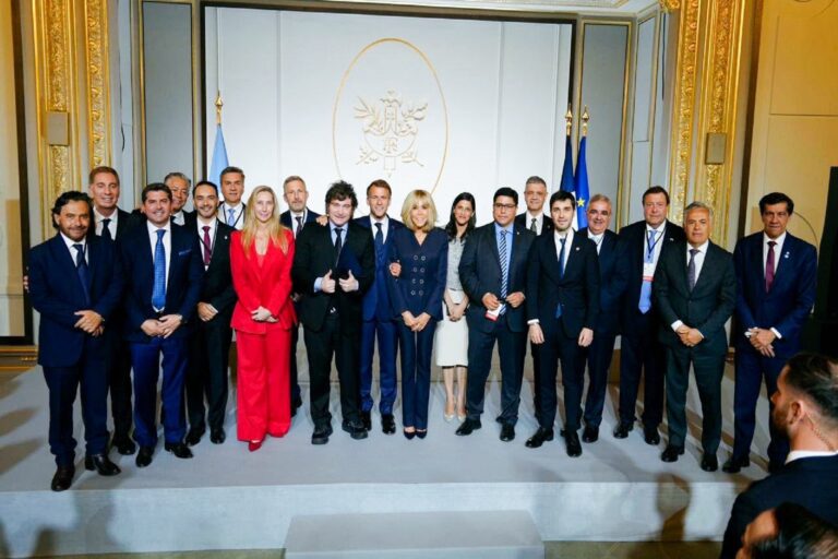 Frigerio evaluó en París herramientas de financiamiento para proyectos estratégicos de Entre Ríos
