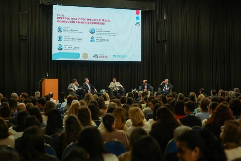 Más de 5.000 docentes participaron del primer congreso provincial de Educación Secundaria